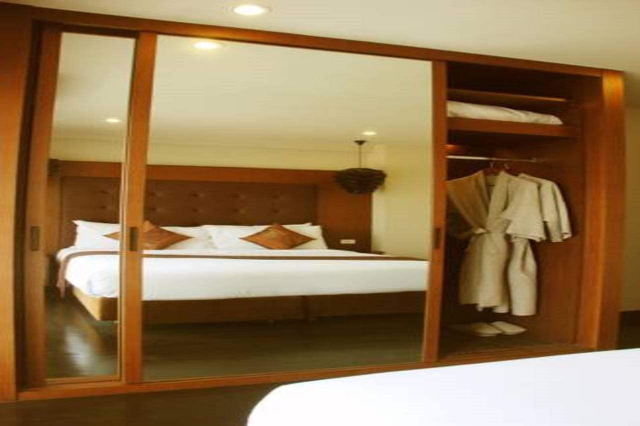 Ziniza The Boutique Service Apartment Бангкок Экстерьер фото